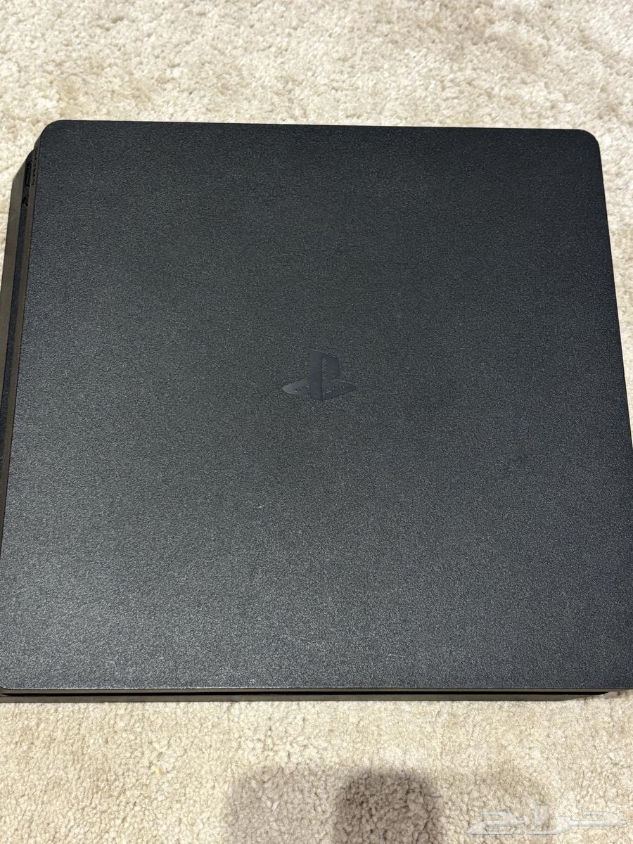 السلام عليكم سوني 4 نظيف مع 2 شريط Call Of Duty السعر 60064499605509506112