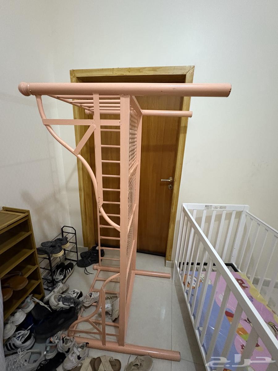 كرسي حديد نظيف وجديد64495748138371111