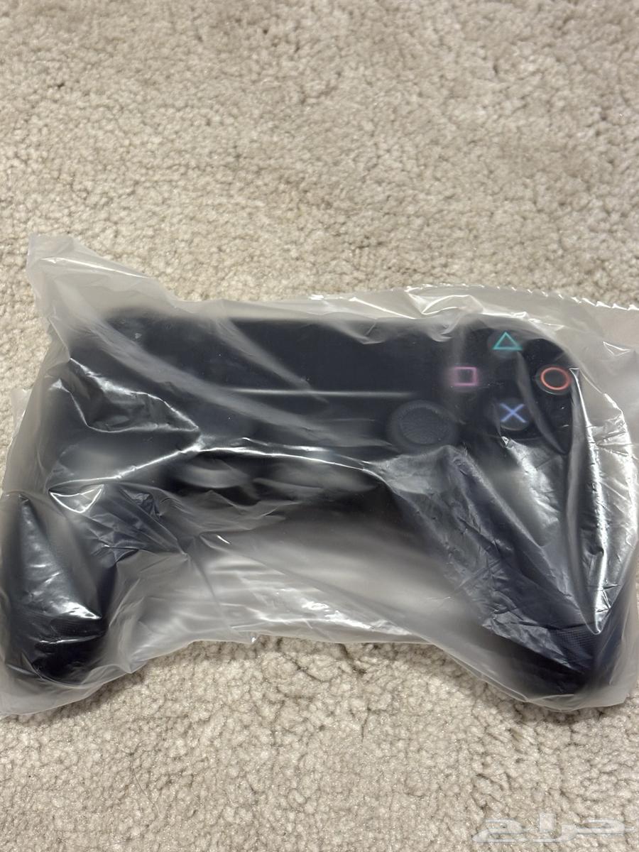 السلام عليكم سوني 4 نظيف مع 2 شريط Call Of Duty السعر 60064499605509506113