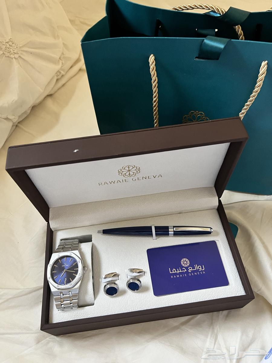 ساعة رجالية فضية بميناء زرقاء مغلفه فخمة64497358903938111