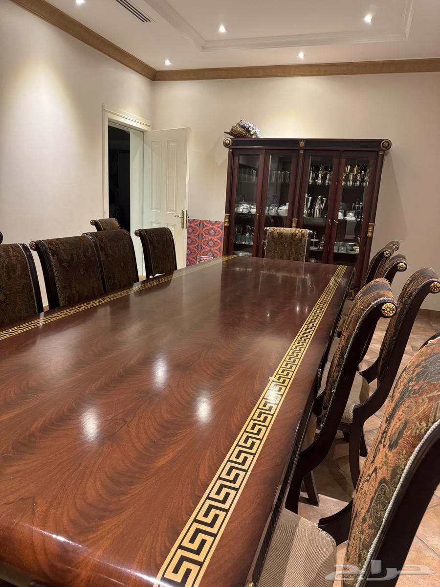 طاوله أكل 14 كرسي مع دولاب وبوفيه64497317518849110