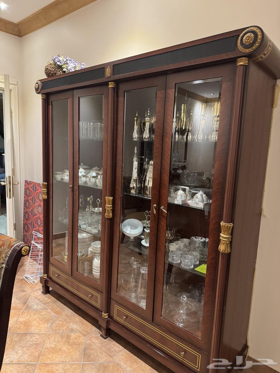 طاوله أكل 14 كرسي مع دولاب وبوفيه64497317518849113