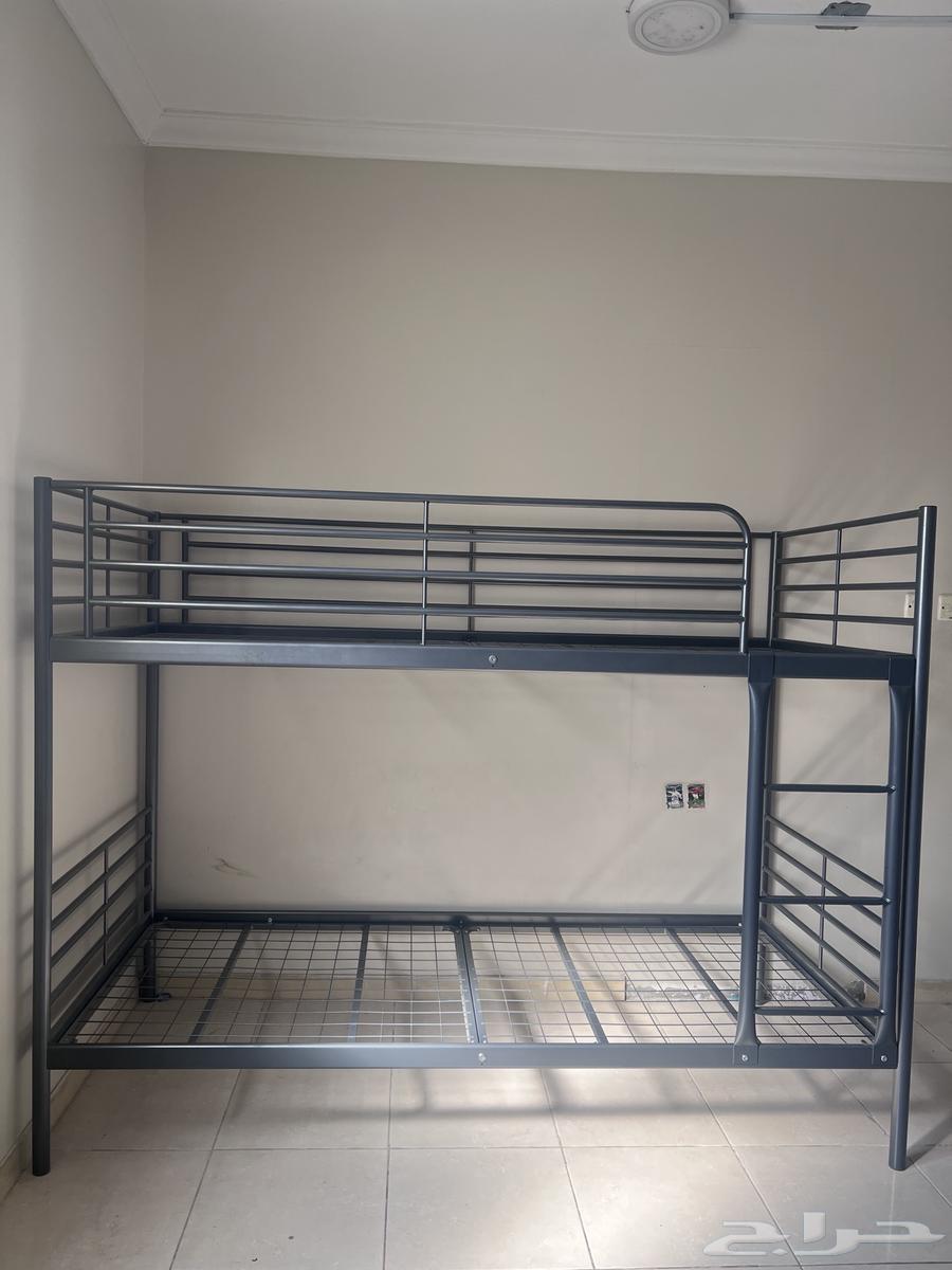 Double bed from IKEA, no scratches, very clean64498062580866110
