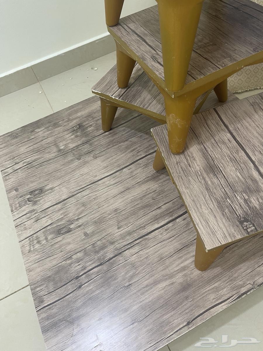 طاولات شبه جديده مع اربع طاولات جانبيه بي 100 ريال64498425305217112