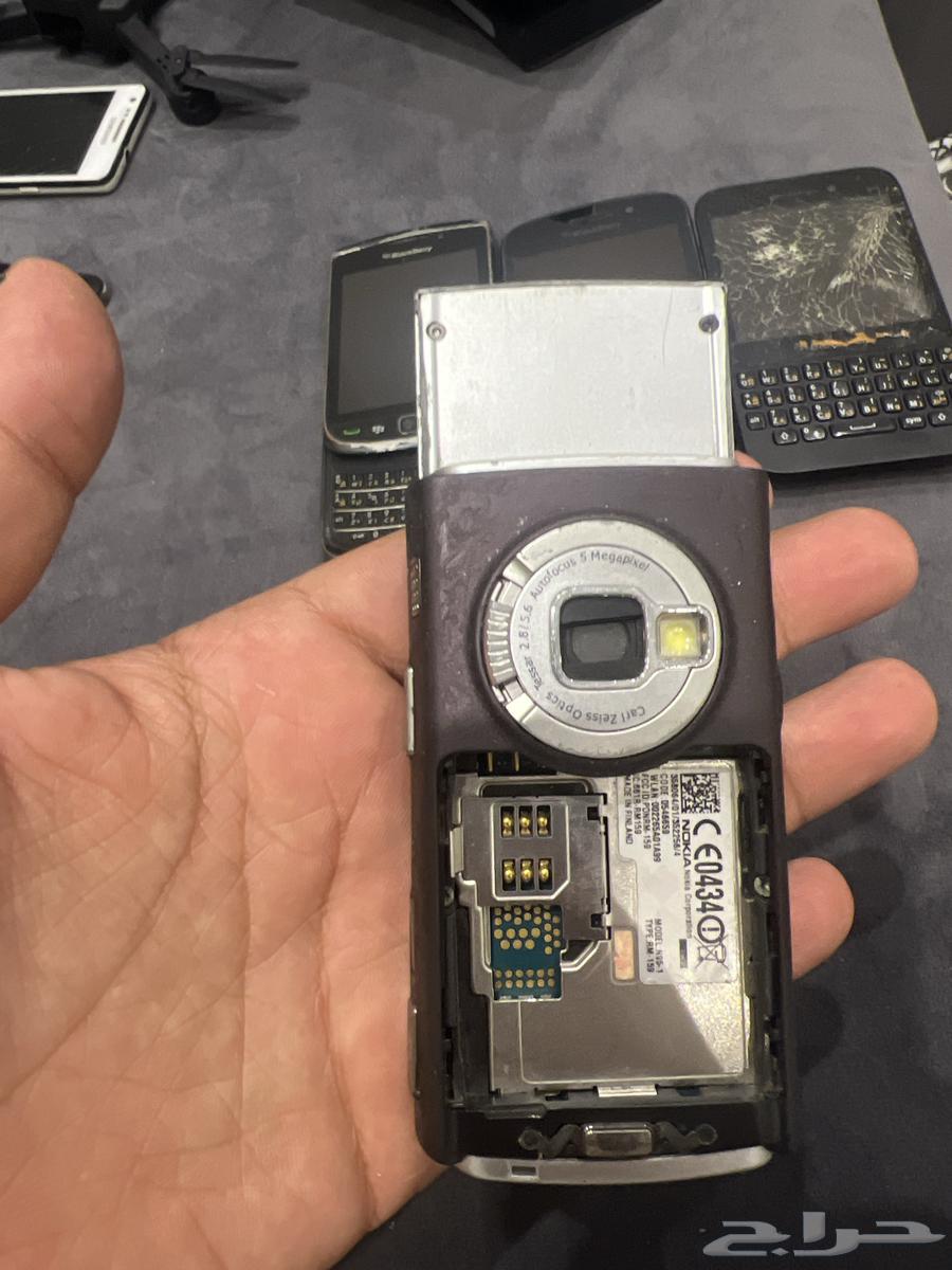 بلاك بيري ونوكيا الي يبيهم64500408438018112