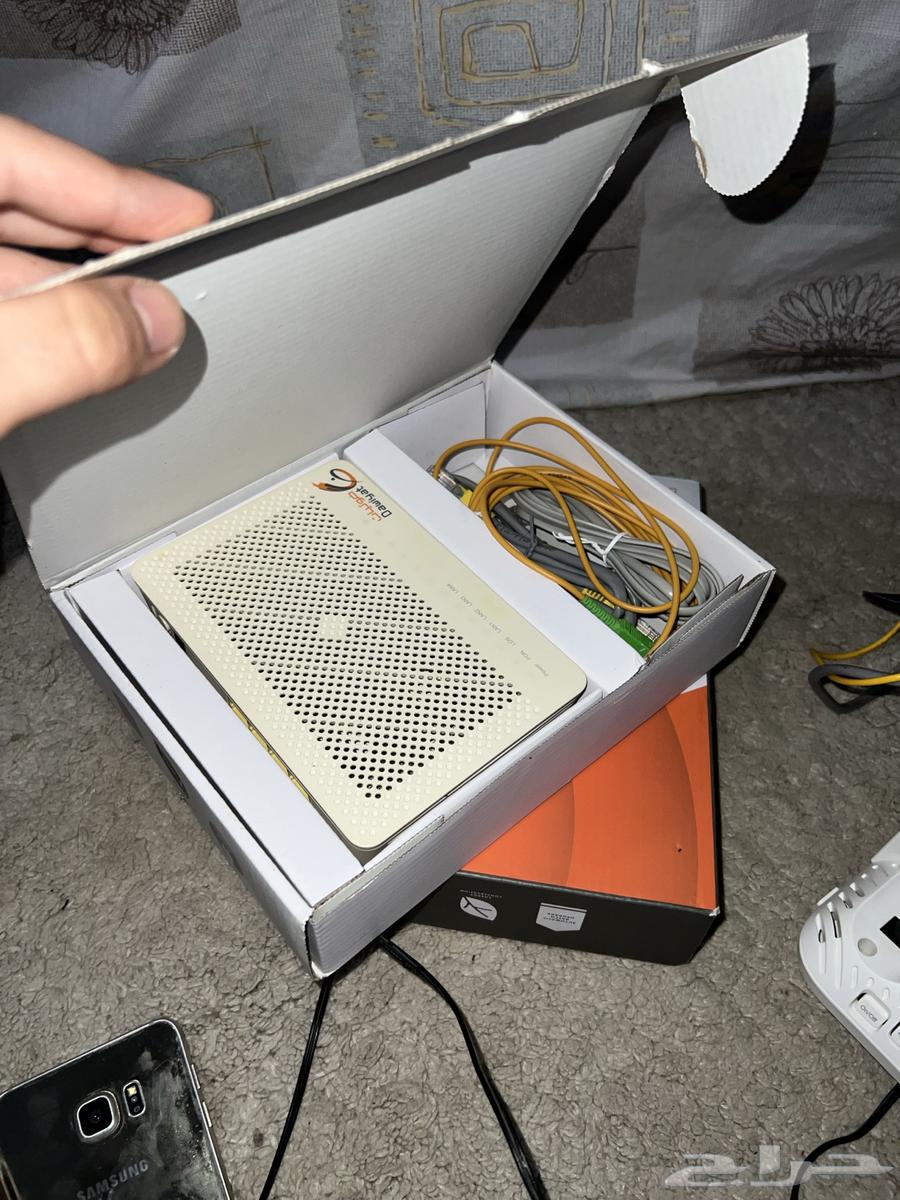 Mobile Phones and Internet Routers64499689544449111