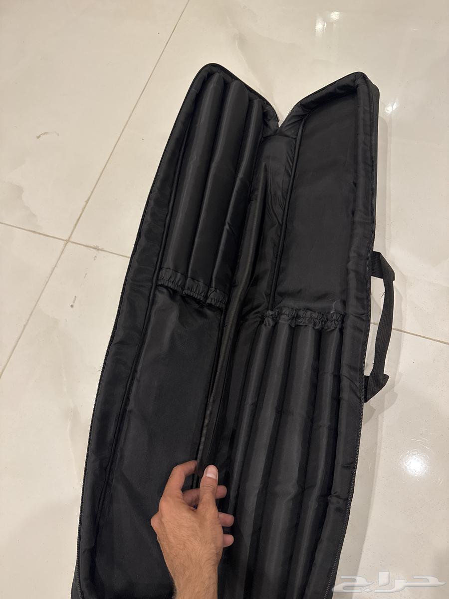 Used pool bag with cues64495227529858112