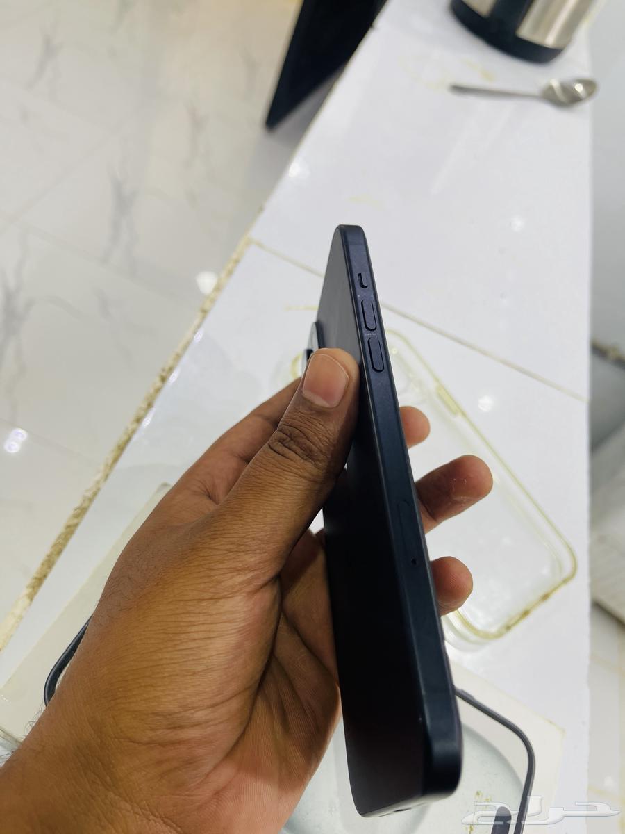 آيفون 15 بلوس 128 مستخدم 8 أشهر مع كابل64496392063874110