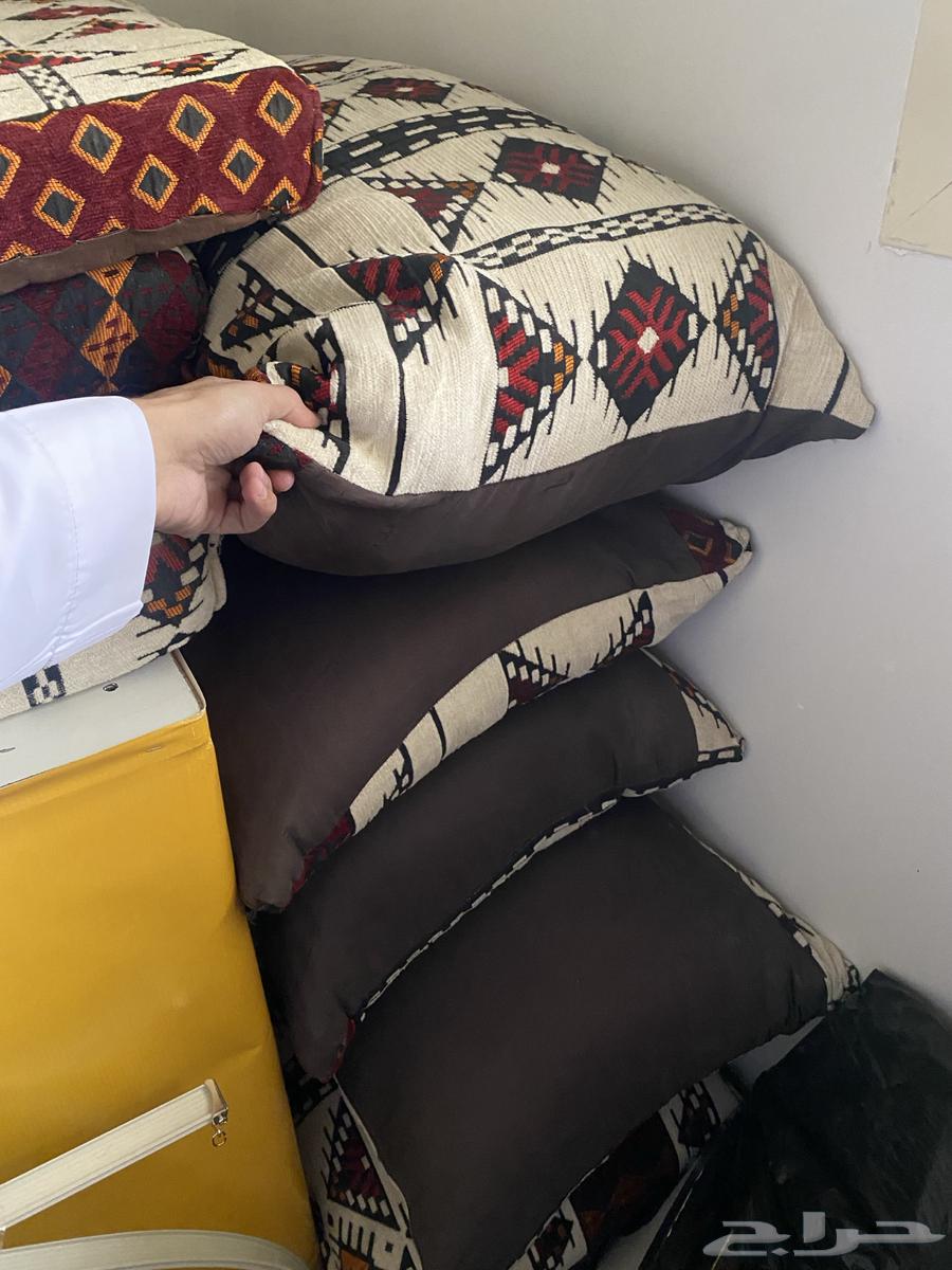 Floor Seating Set64499242588418110