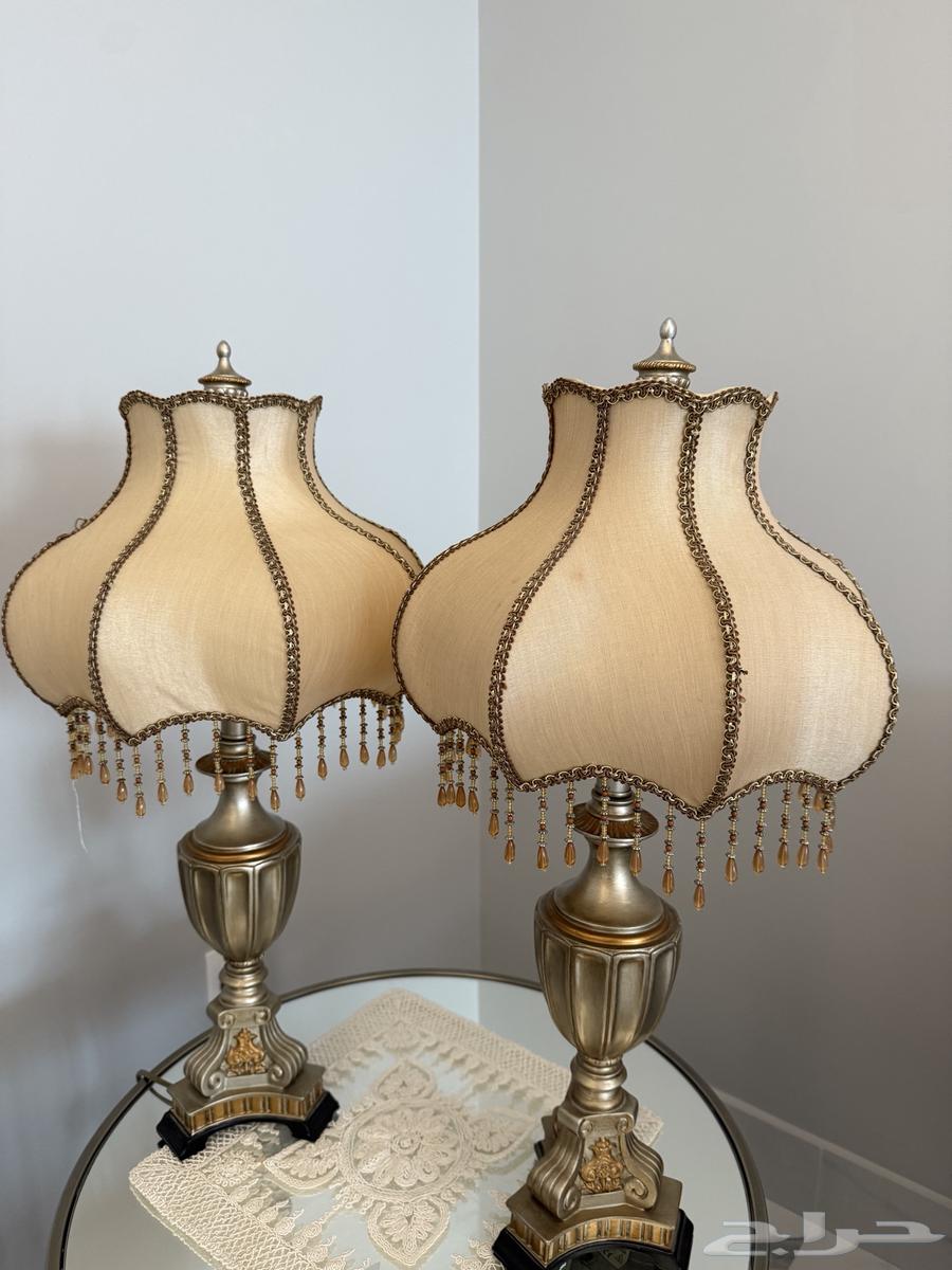 أبجورة بحالة ممتازة للبيع64501620058881113