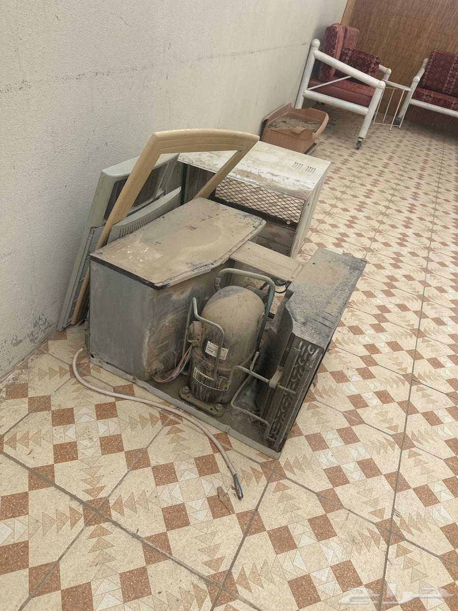 Carrier 24-unit air conditioner working clean, needs only washing64499367553666110