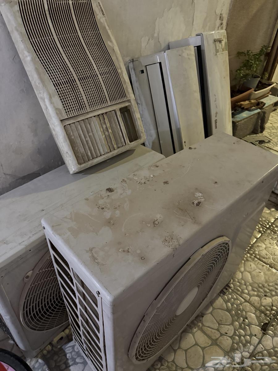 عندي اربع مكيفات اثنين اسبلت واثنين شباك64498396750849111