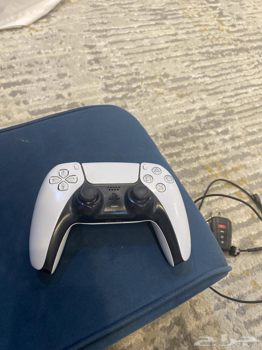 Sony Five controller used, clean, no damage64498826036866110