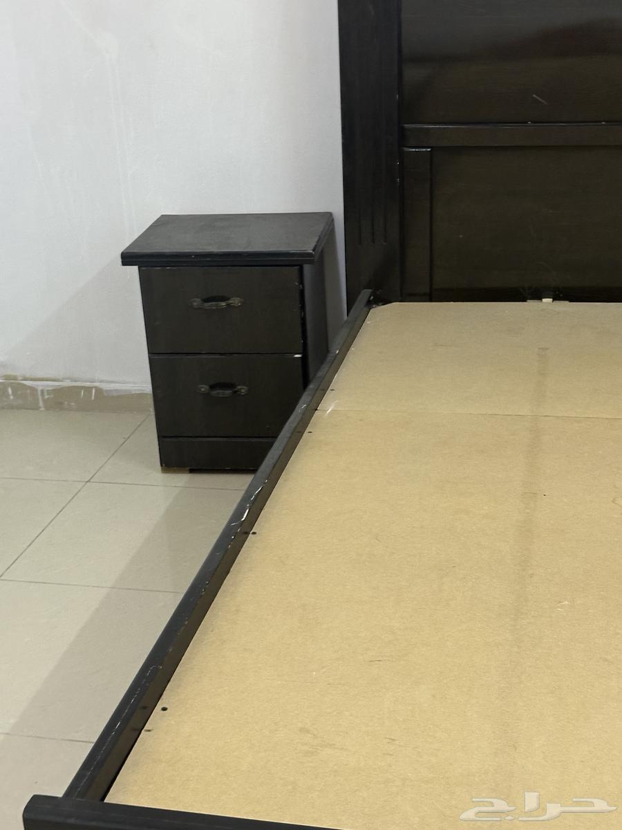 سرير نفرين اسود مع كومدينه مجانا بحاله جيده64499034977795112
