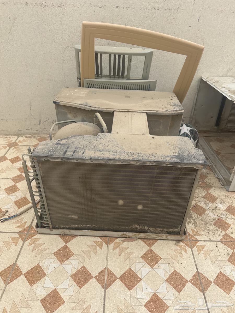 Carrier 24-unit air conditioner working clean, needs only washing64499367553666111