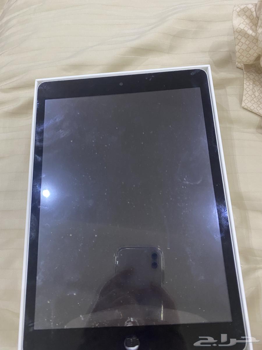 iPad screen broken and button64497331229954114