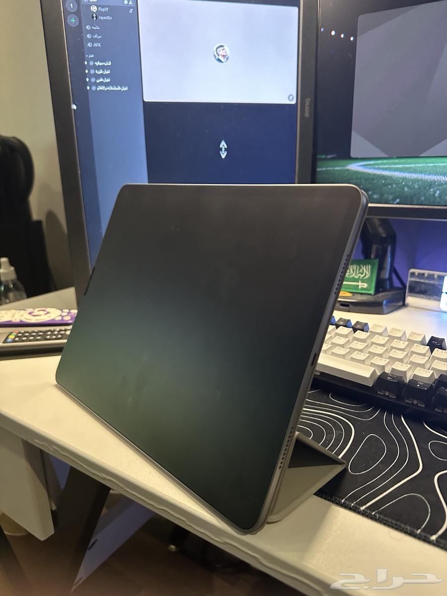 iPad 12.9 2022 128GB Wifi with Keyboard64502418805635110