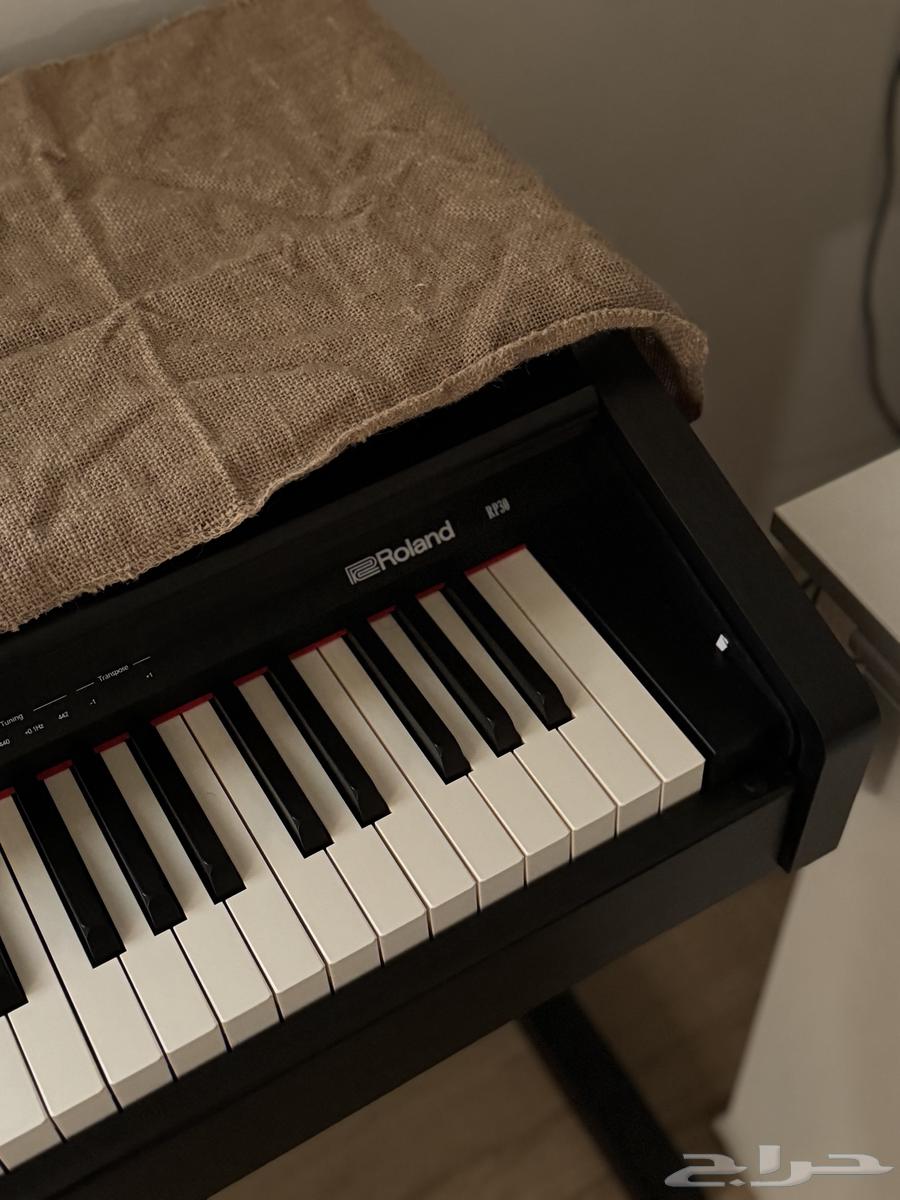 بيانو roland RB3064498632656003110