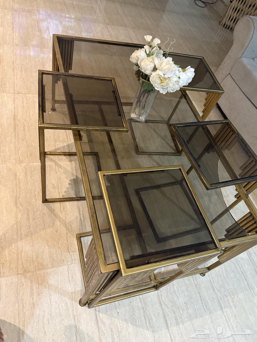 Tables for service that someone needs to take for free64495241004929111