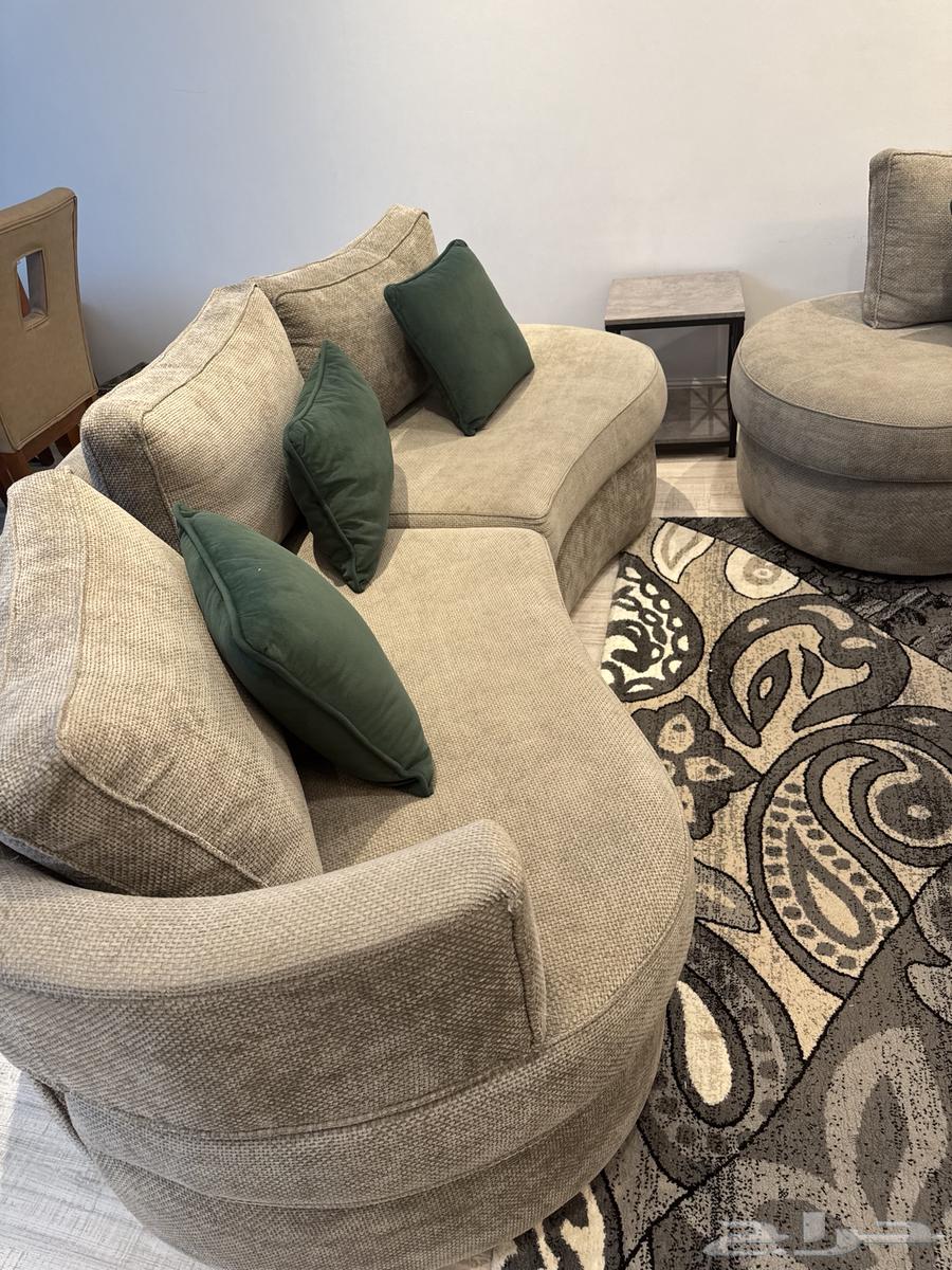 Used clean sofa and its new counterpart64501556152065111