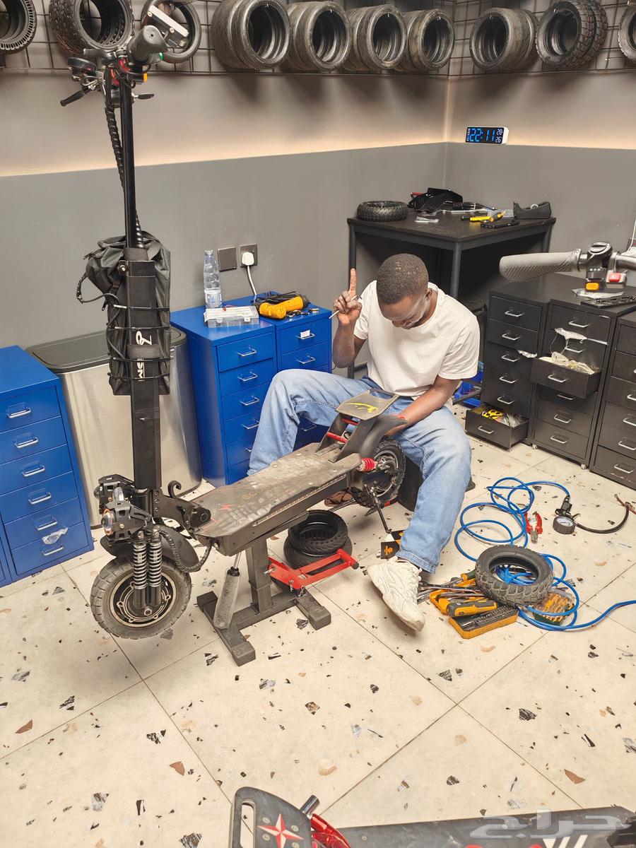 اسكوتر الوحش ماطورين بطاريتين 200 امبير كم واط لايصلح اطفال64495077371393110