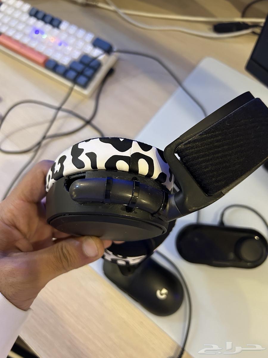 Monitors, Mouse, and Headphones64501271176578112