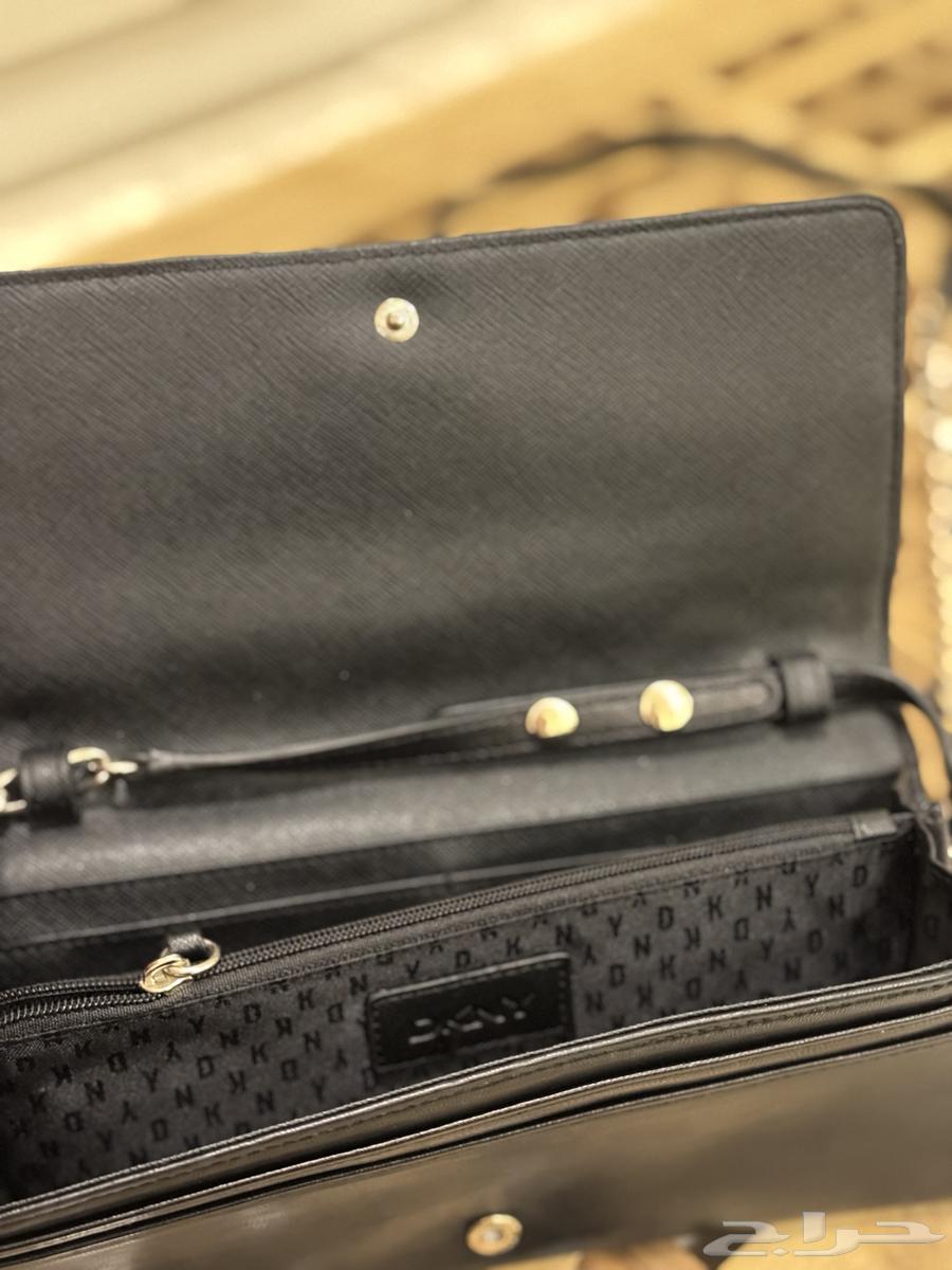 شنطة DKNY شبة جديده64501271199617111