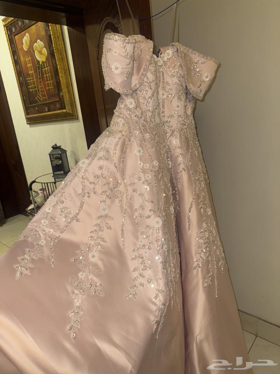 فستان للبيع سعر الشراء 1000 سعر البيع 500 مافيه غلطه64495200369282111