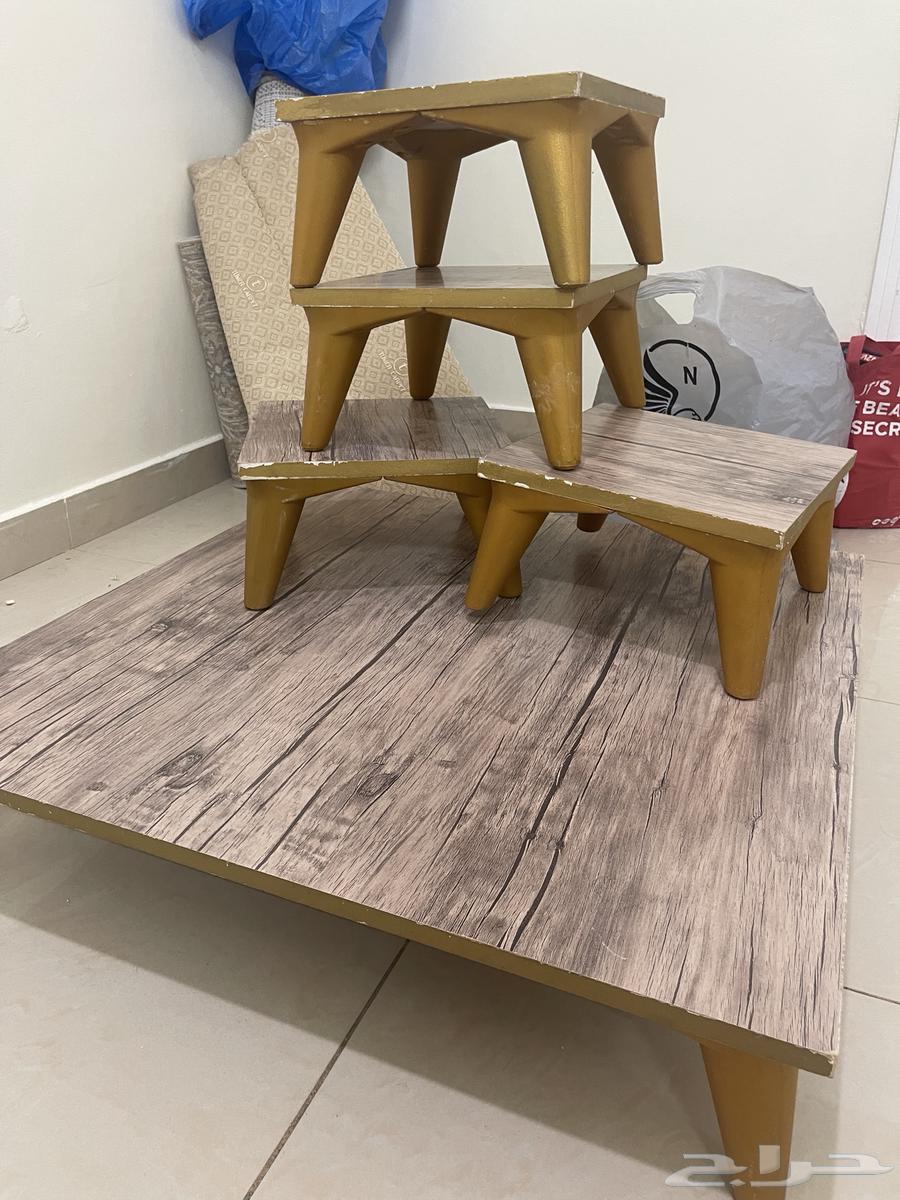 طاولات شبه جديده مع اربع طاولات جانبيه بي 100 ريال64498425305217111