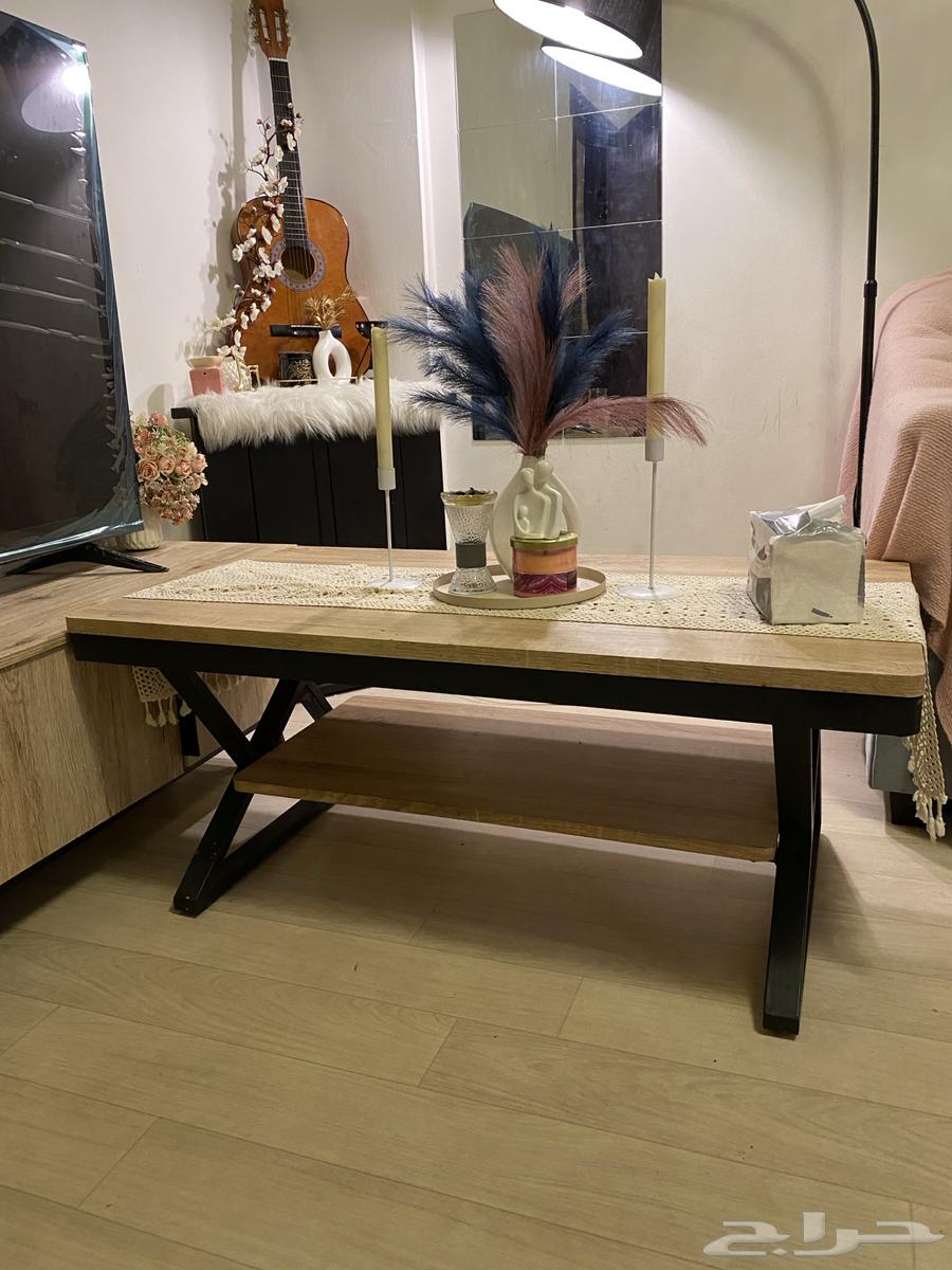 كنب مع الطاولات والستاره64501090995585113