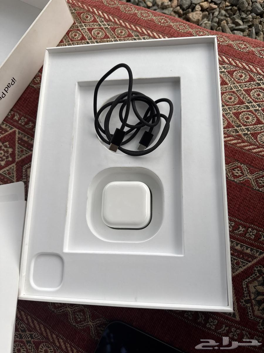 Hello, I'm offering you an iPad64499828190210112