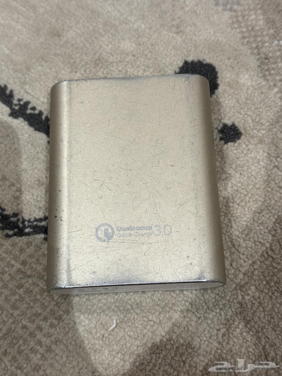 شاحن متنقل باور بانك من شركه انكر مستعمل64495968860673111