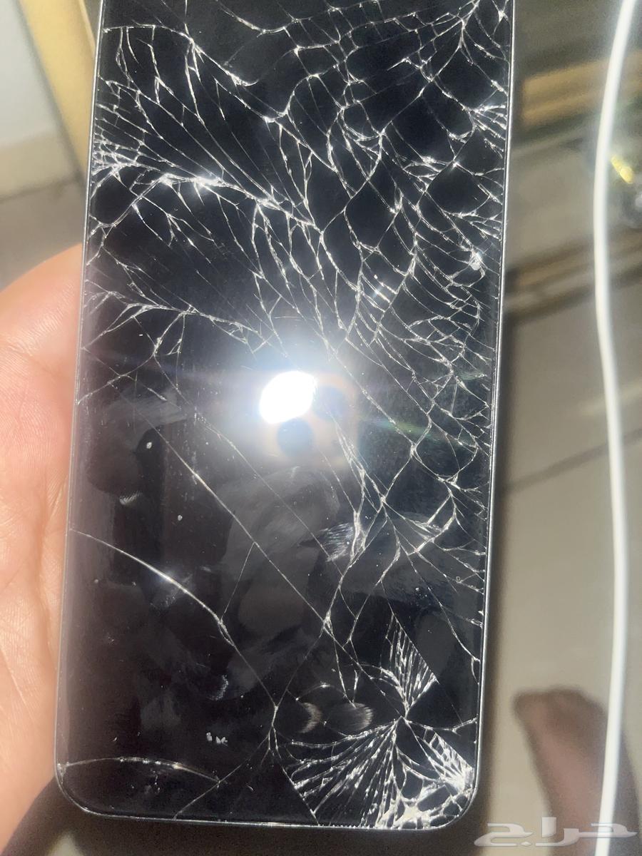Broken phone screen only64495502283778110