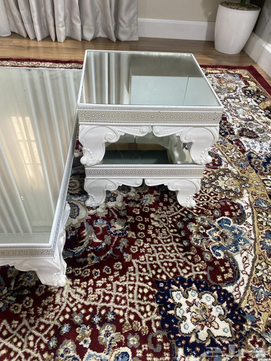 Large table and 4 service tables64496227764610111