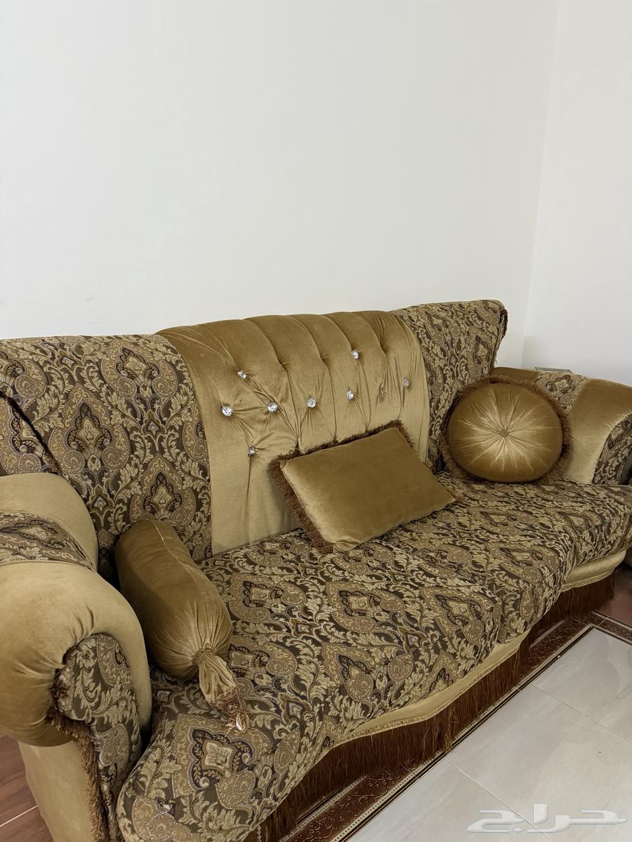 كنب كلاسيك للبيع64502136418051111