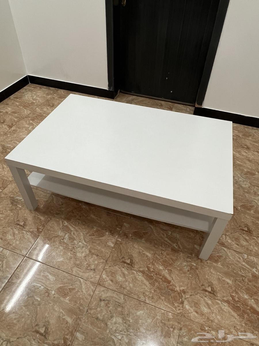 Clean wooden table64496419688835112