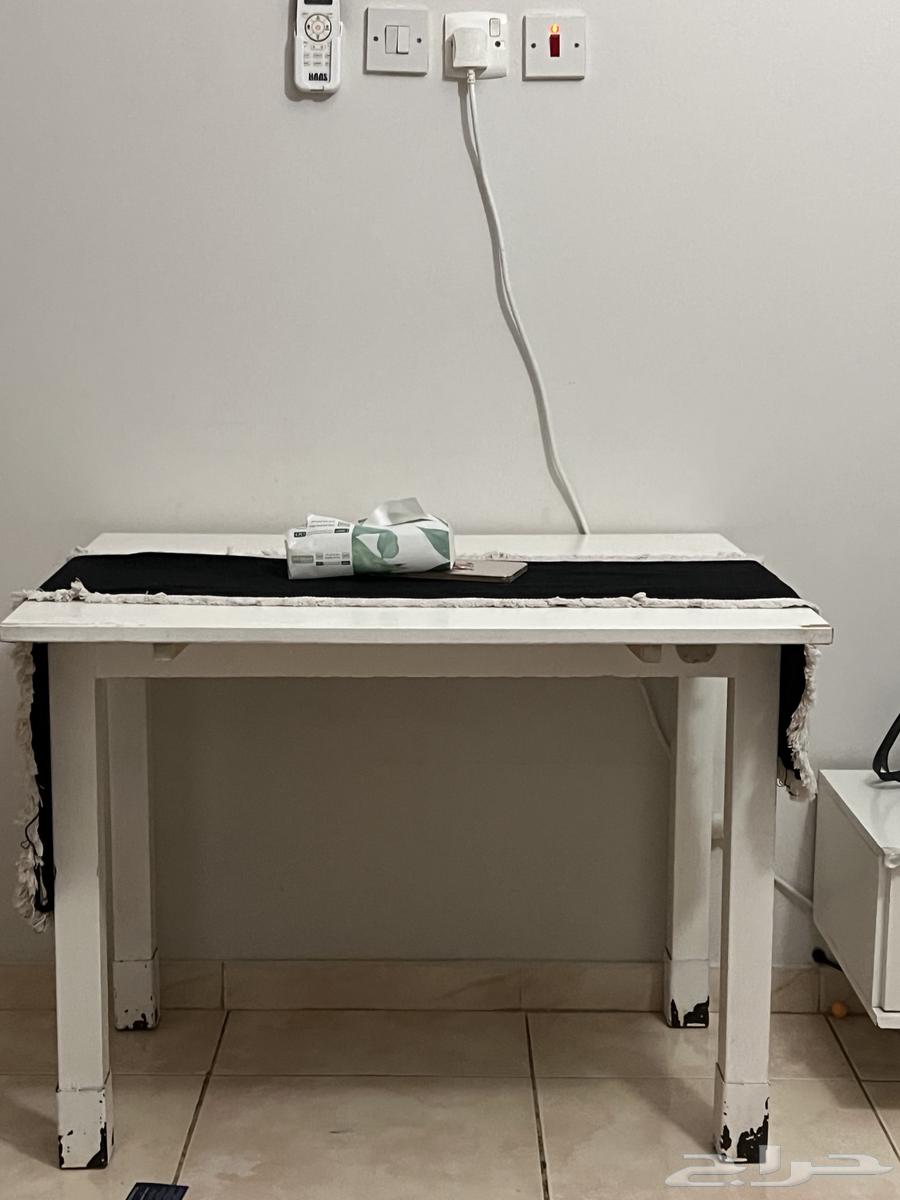 Tables for sale (screen table) and dining table64501890118146112