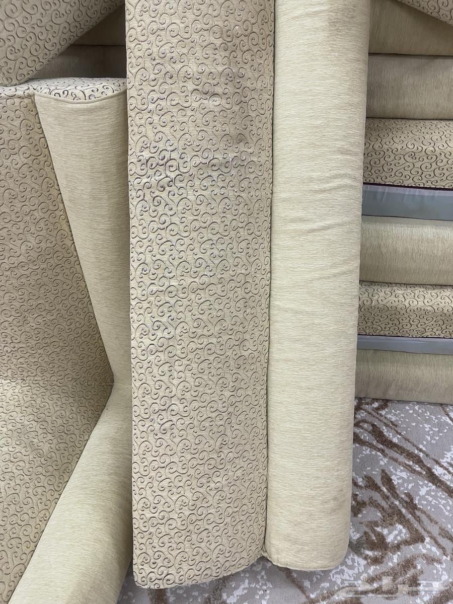 مسند للبيع64499159963011111