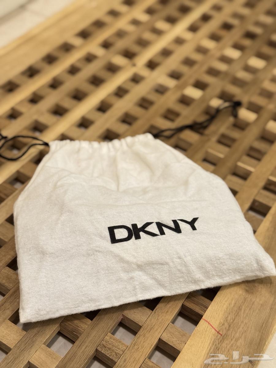 شنطة DKNY شبة جديده64501271199617112