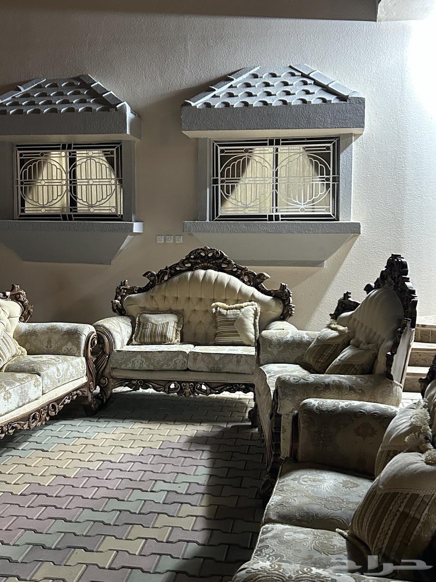 طقم كنب اكلاسيكي فاخر جدا64499772974081110