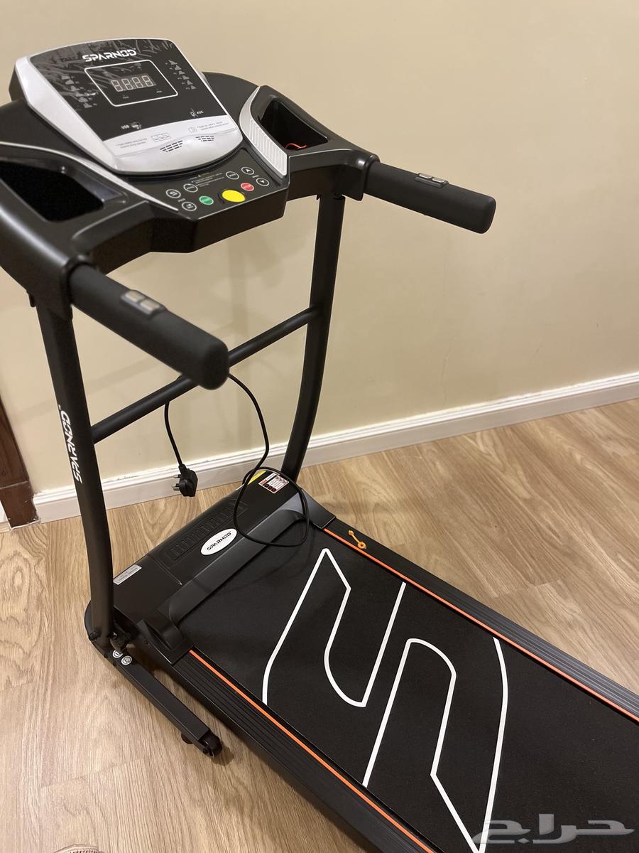 سير جديد لم يستخدم الا مرتين ابيعه ب 600 اللي جاد يتواصل مع64484675907970110