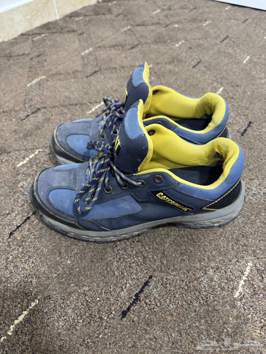 للبيع جزمة سفتي استعمال نظيف64498605153923110