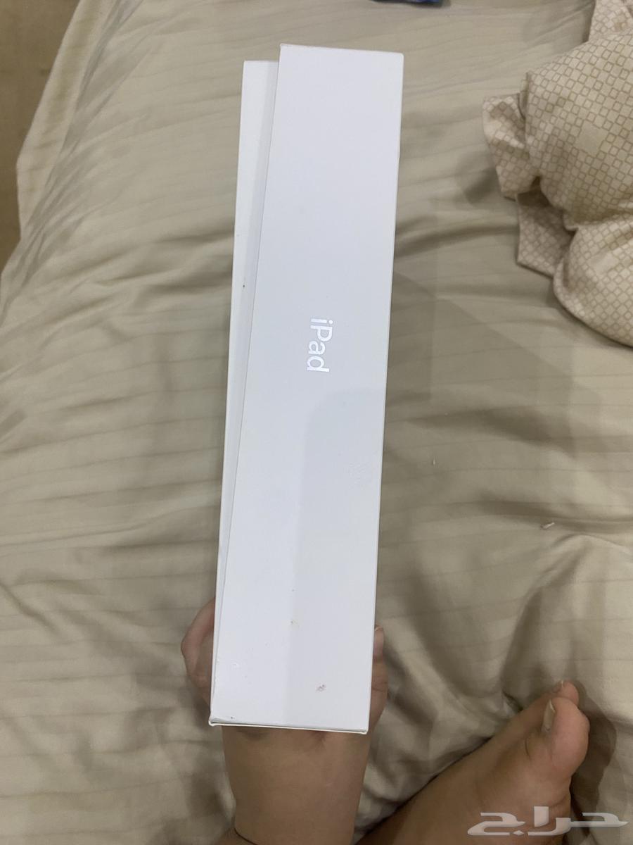 iPad screen broken and button64497331229954113