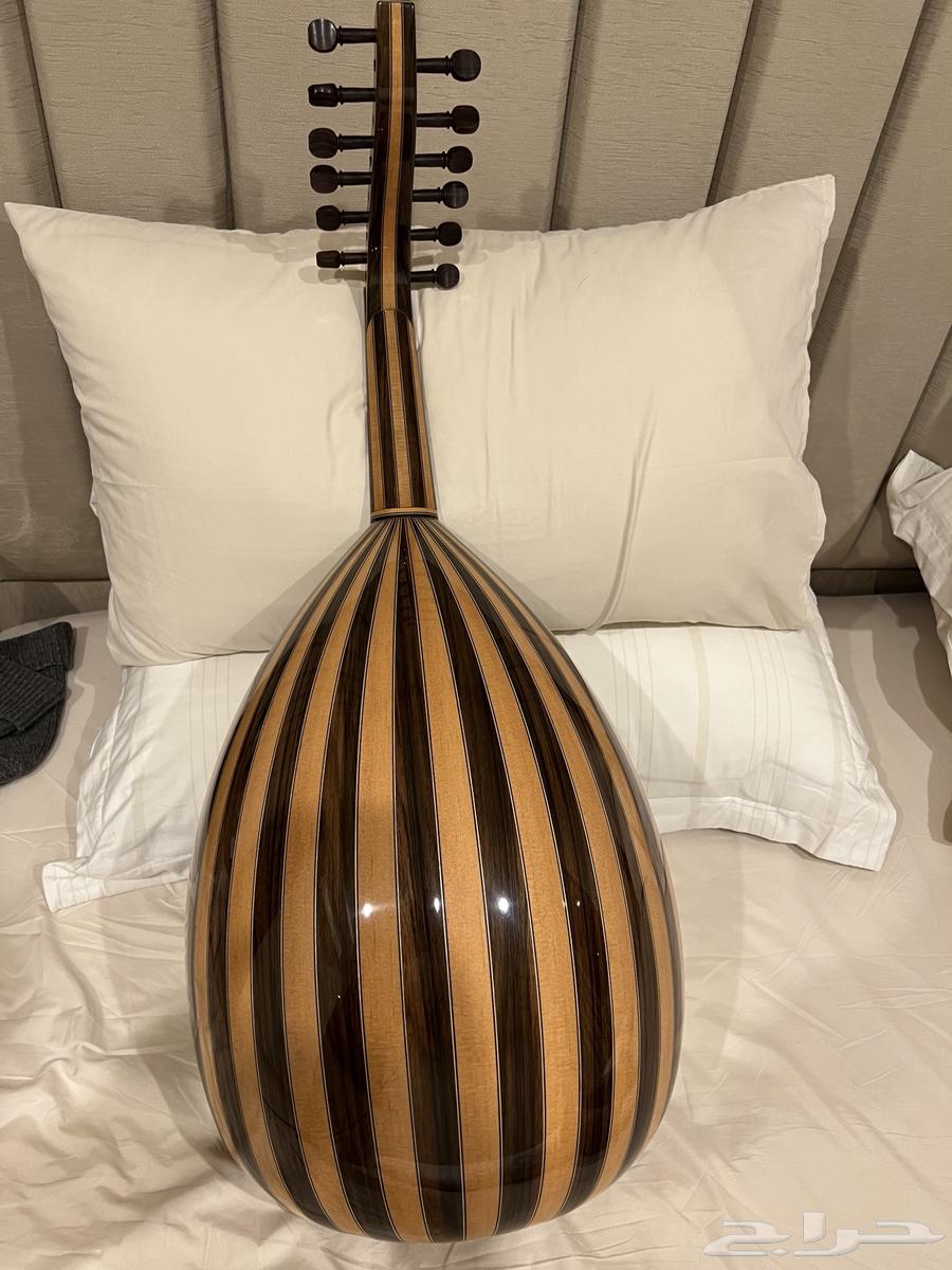 عود موسيقي للصانع السوري سامر الكبه64500298379523111