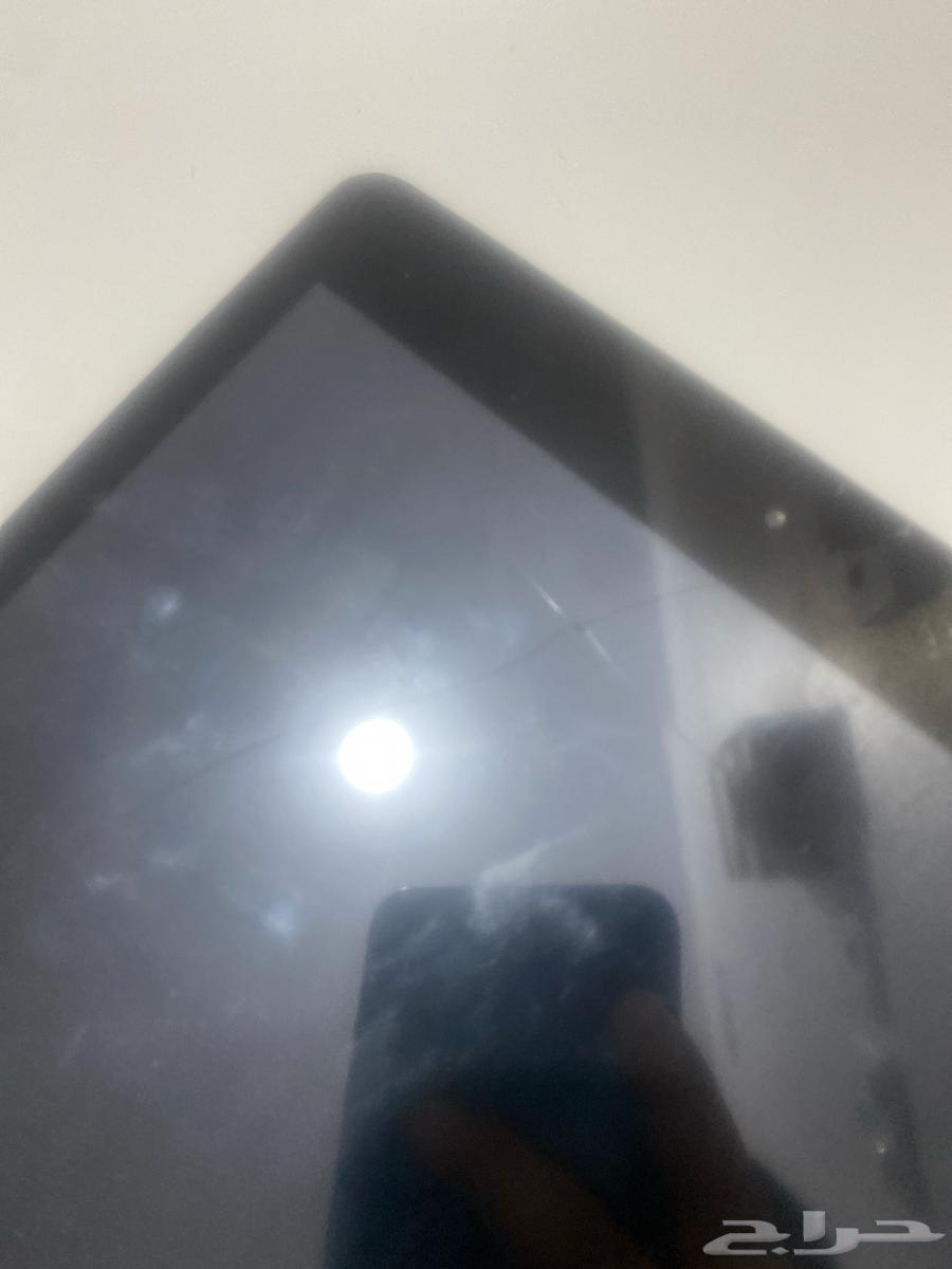 iPad fifth generation working fine, nothing wrong with it64495200326403112