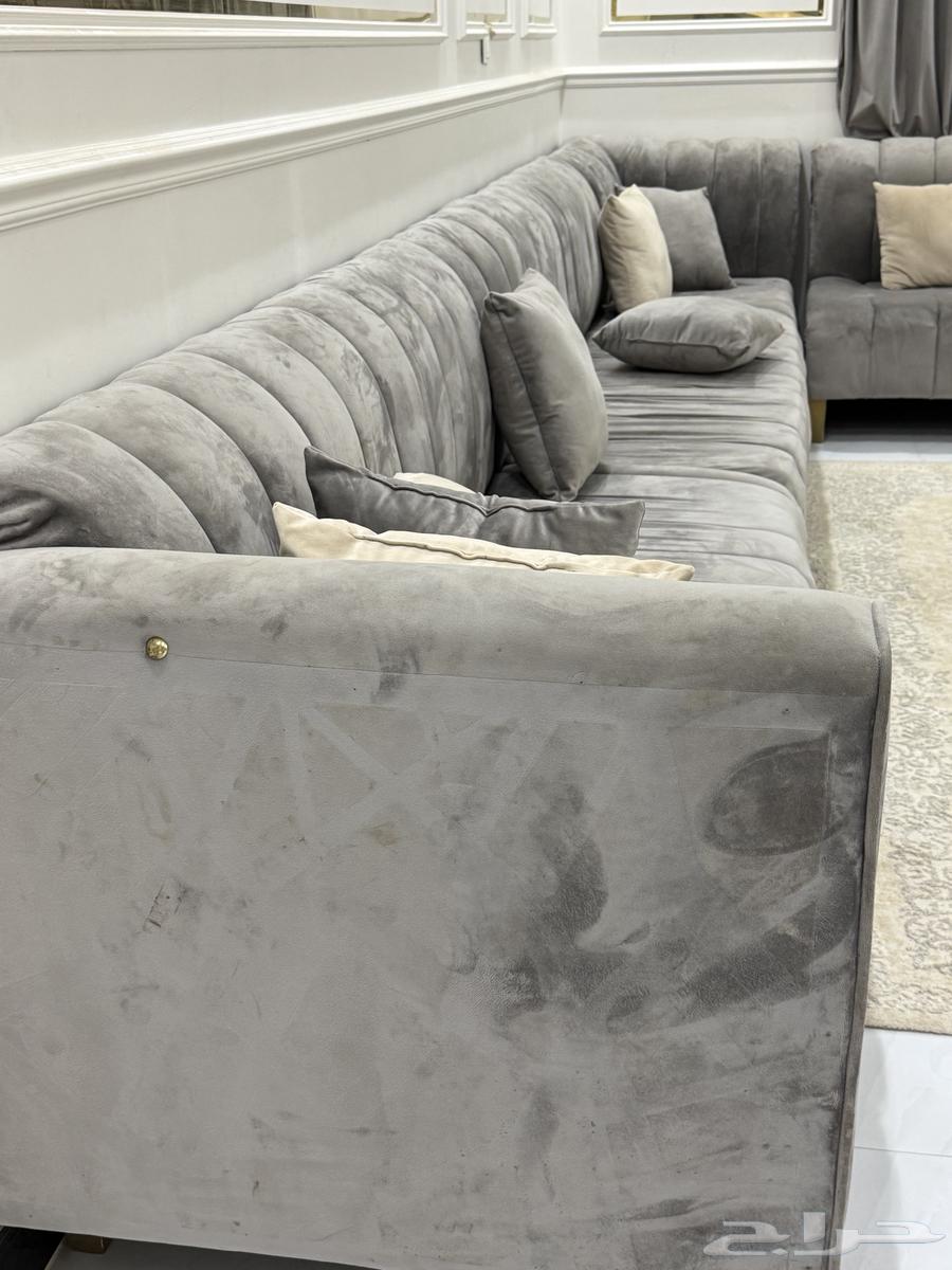 كنب يبالو تنظيف ووحده من الكنب كذا فيها خفش اتوقع الخشب مال64502639146626114