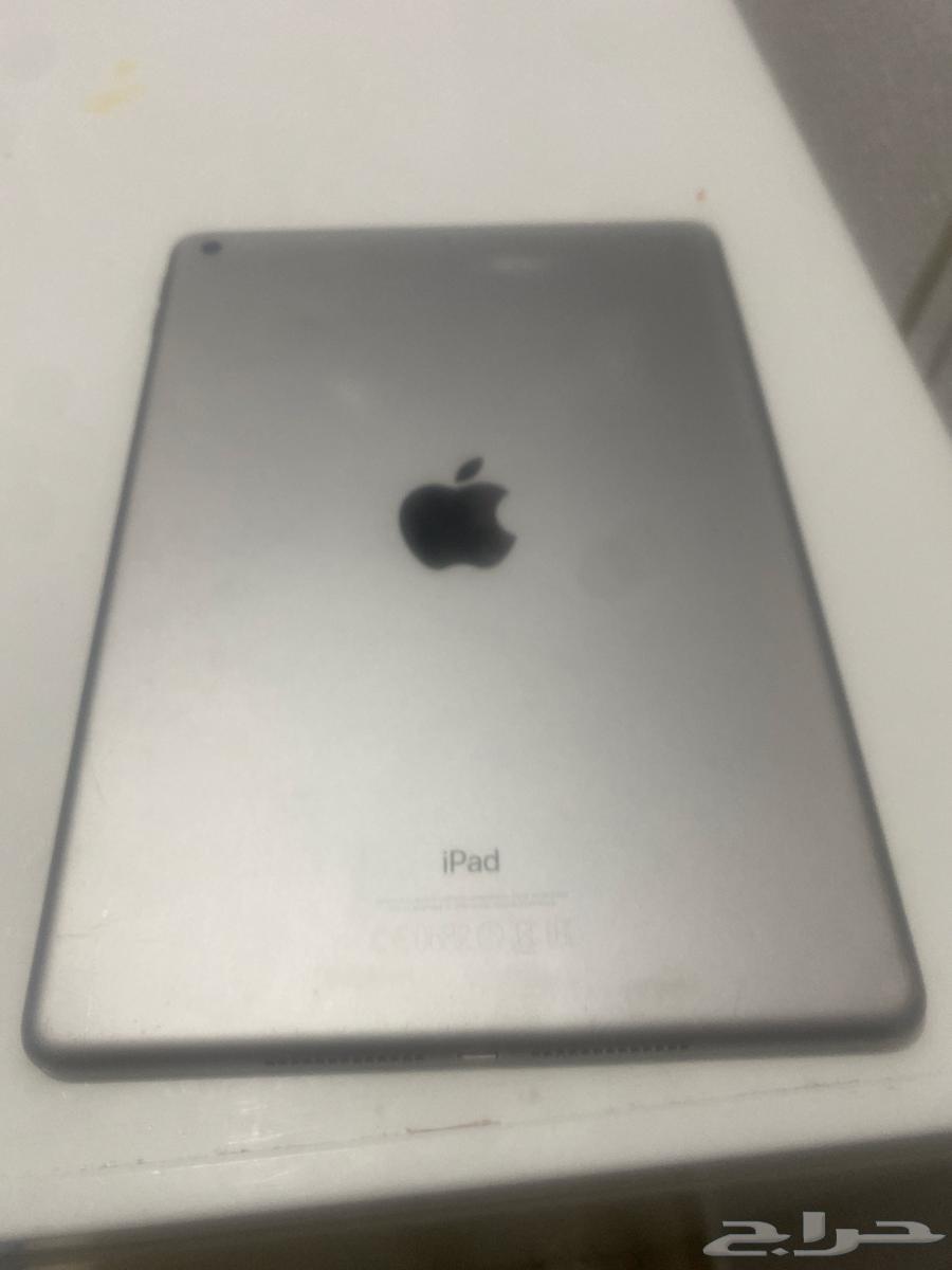 iPad fifth generation working fine, nothing wrong with it64495200326403111