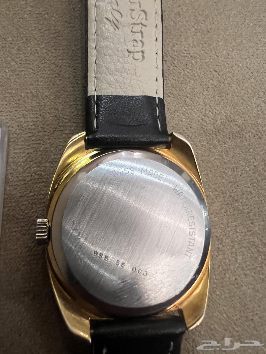 ساعة اثرية   وجنيه فضة64495104570498111