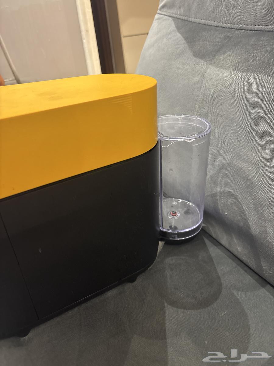 Used Nespresso coffee machine, only two months of use64502693775107112