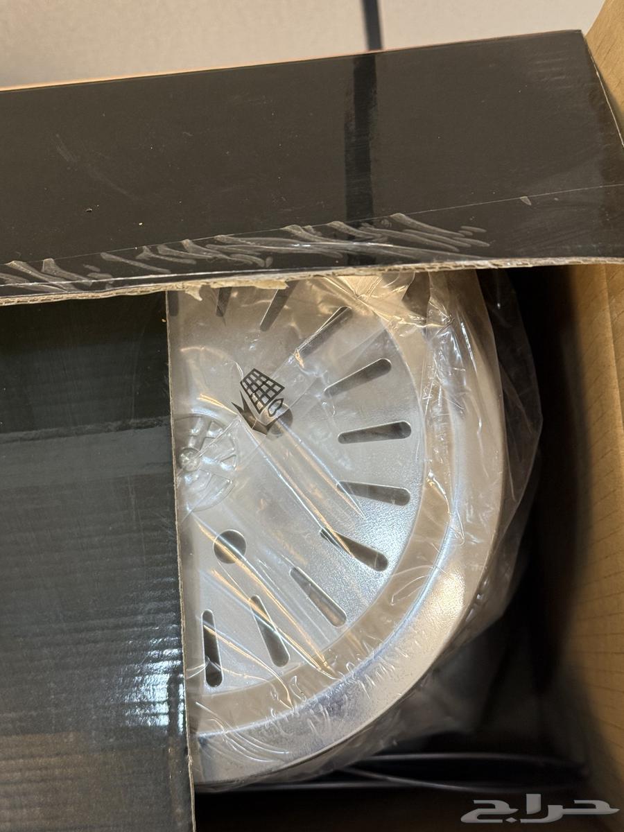 درج سجاد وعلاقه عبايات ودفايه جديده للبيع64494925691906113